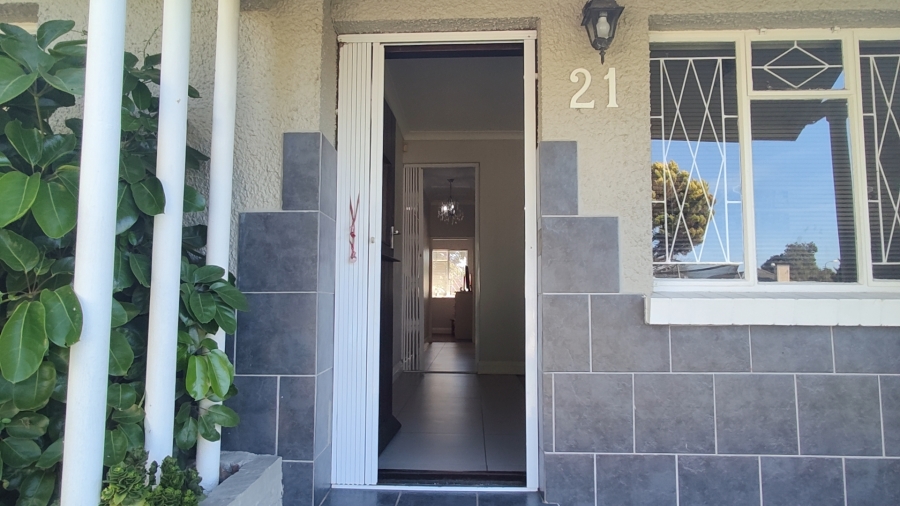To Let 3 Bedroom Property for Rent in Kabega Park Eastern Cape